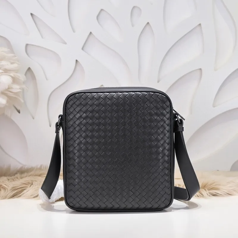 All categories 💚 Top version men’s bags 💚 BV 2024 new BV crossbody bag